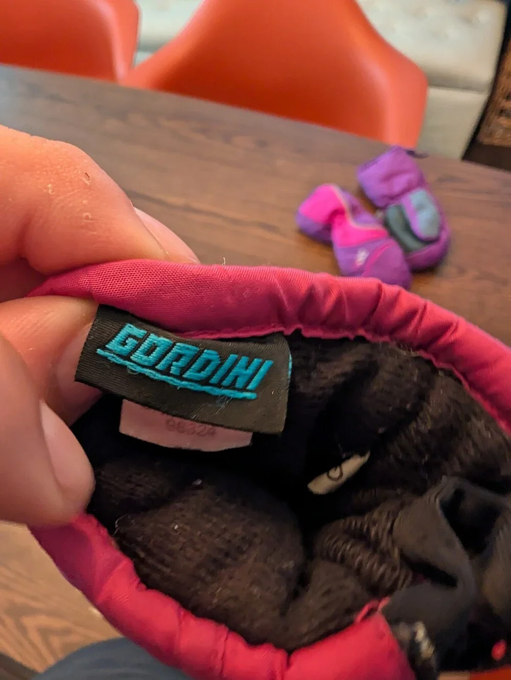 Kids Pink Snow Mittens
